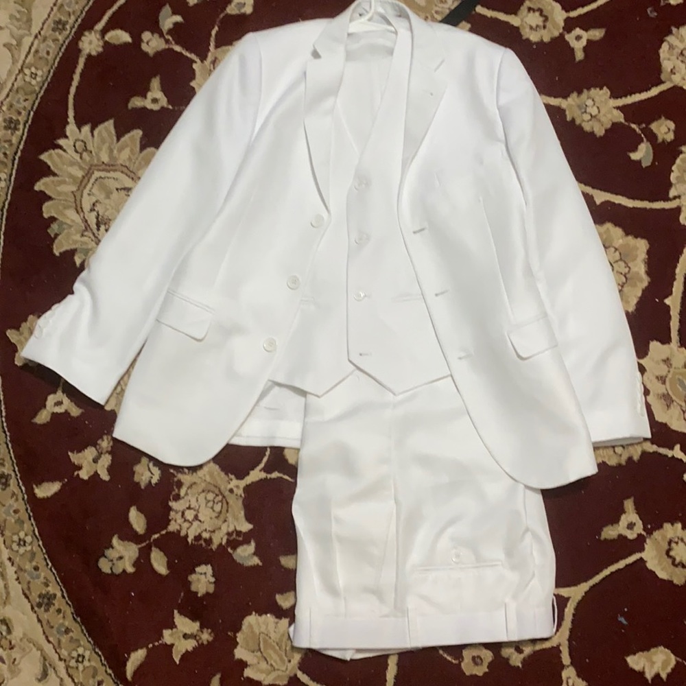 Bocaccio Uomo (White suit)